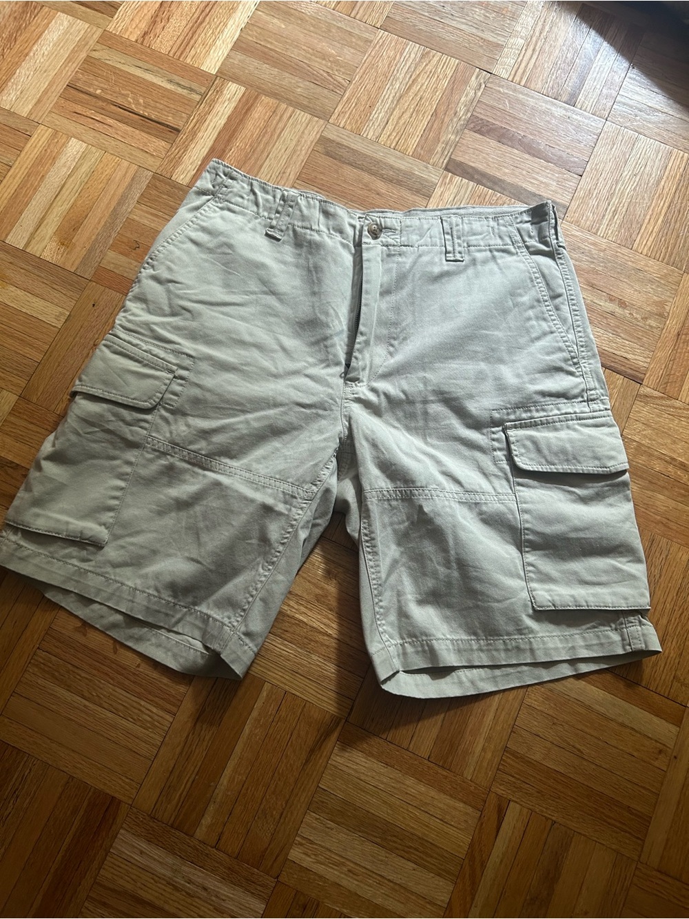 Polo Ralph Lauren cargo shorts size 31 inseam 9”